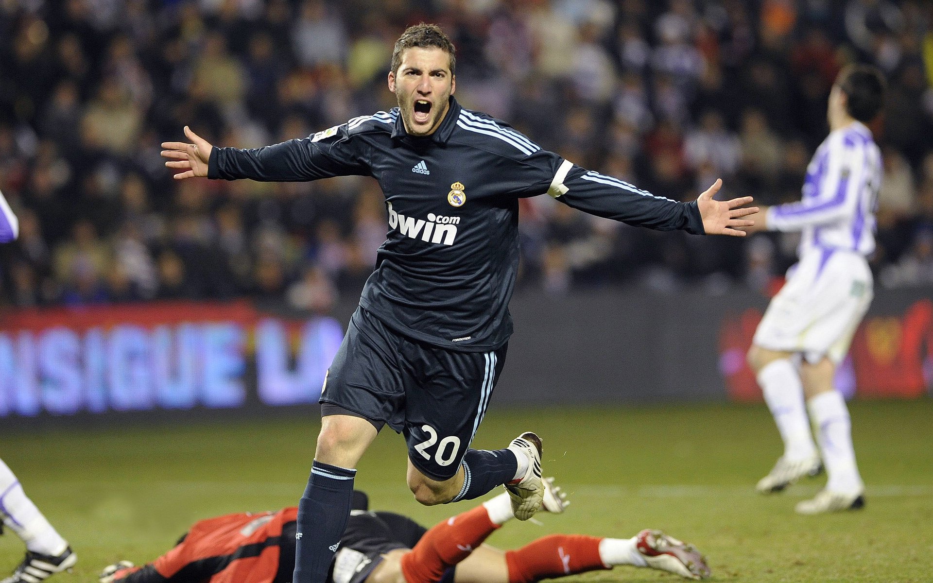 伦敦奥运会倒计时，所有准备工作有序进行，伦敦奥运会开始时间是7月27日20时12分,也就是北京时间