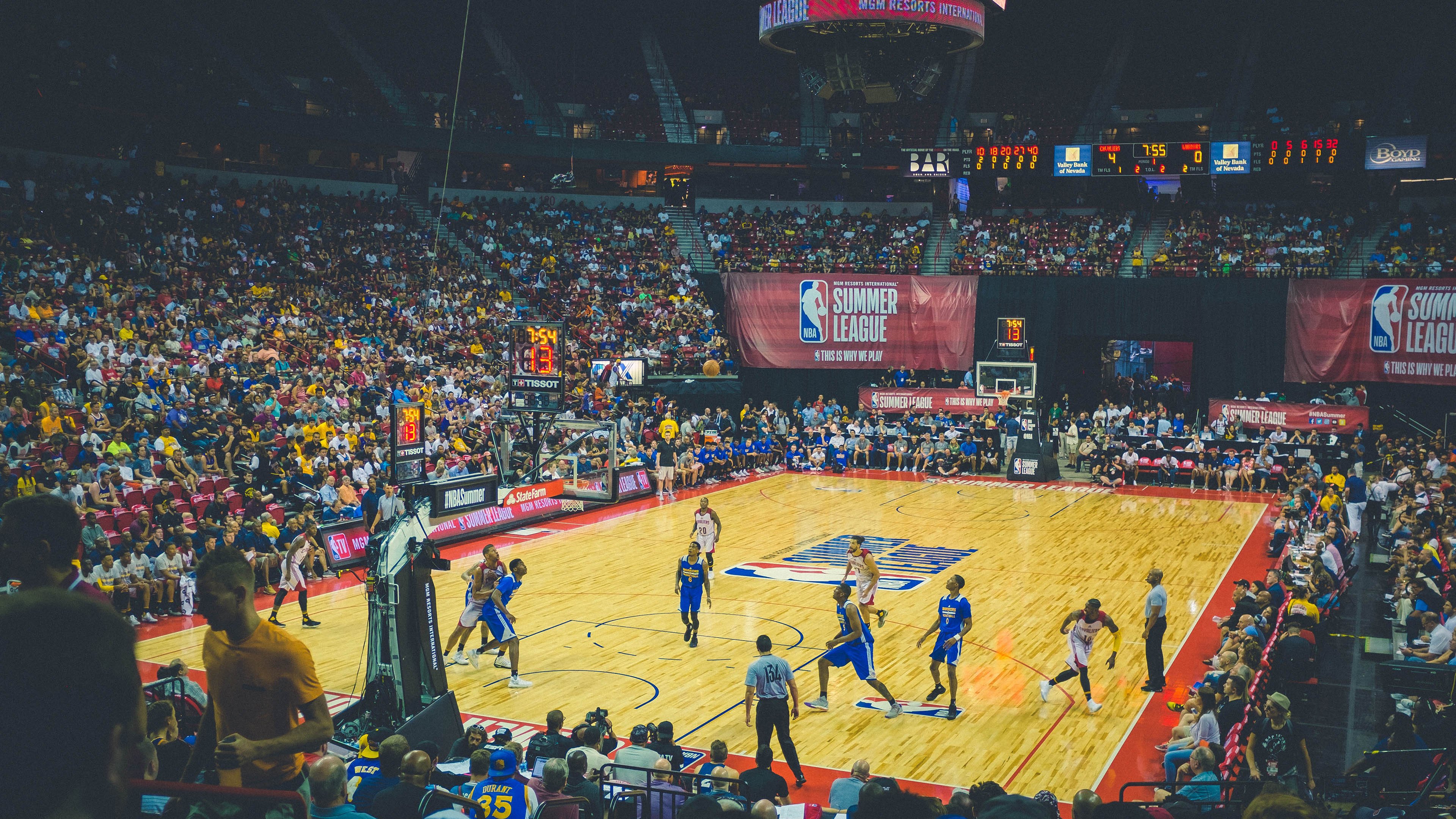 马刺新人文班亚马轰下全场最高分，震惊全场，马刺新人们